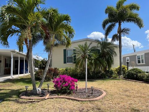 A home in PORT CHARLOTTE