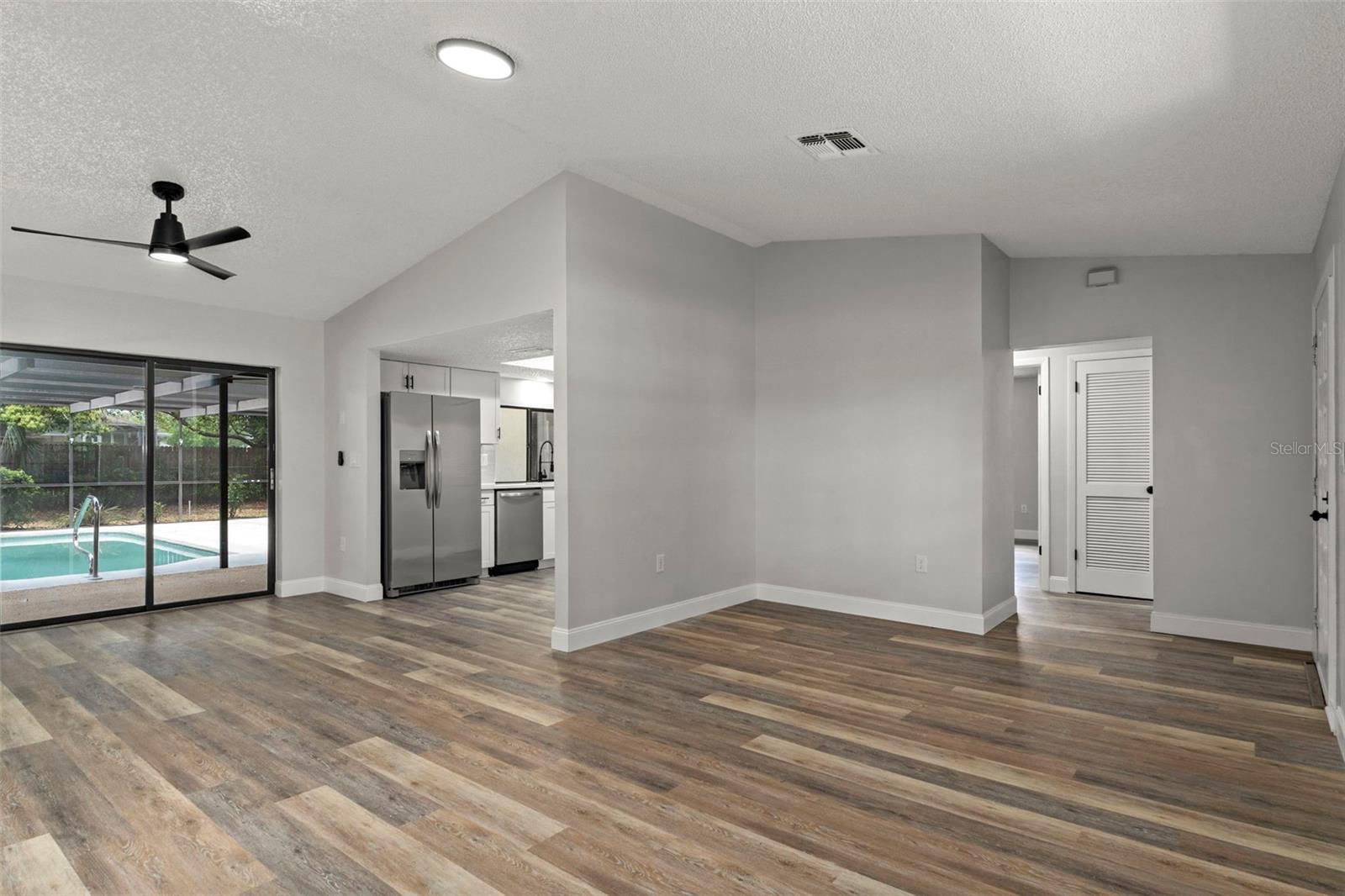 SPRING HILL - Residential