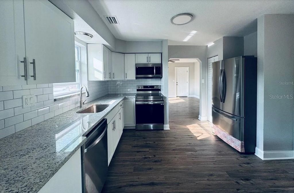 Photo of 1409 Franklin Street, Clearwater, FL 33756 (MLS # TB8472627)