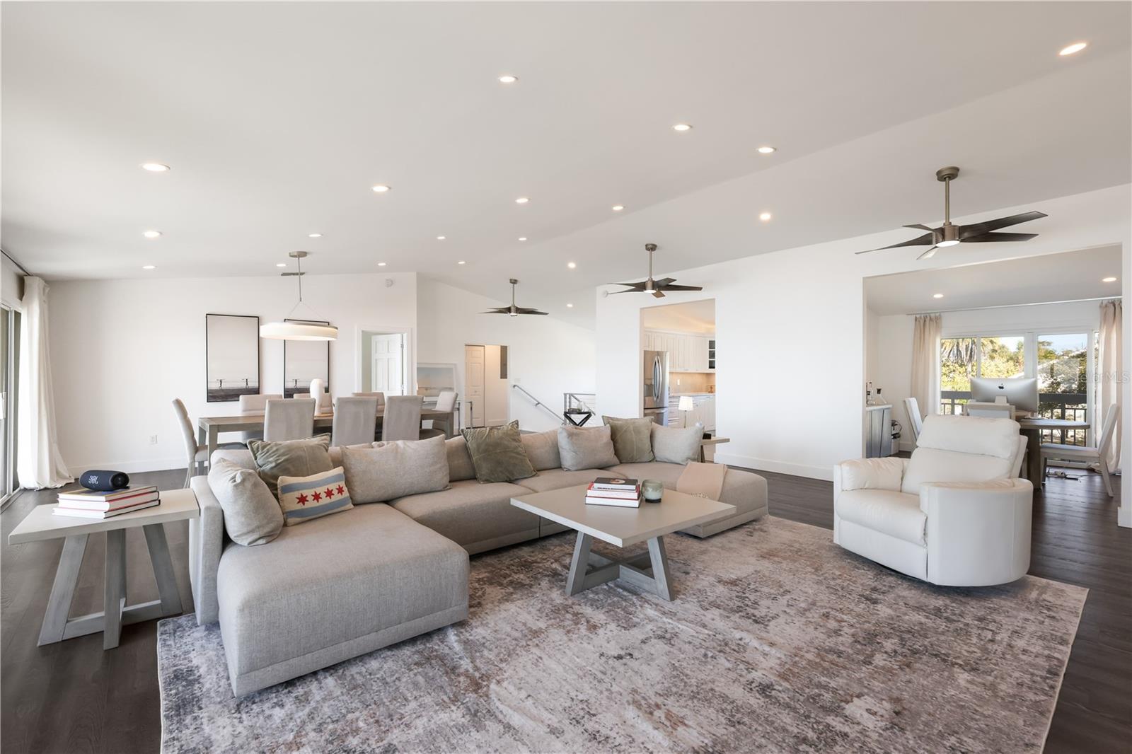 CONQUISTADOR BAYSIDE - Residential