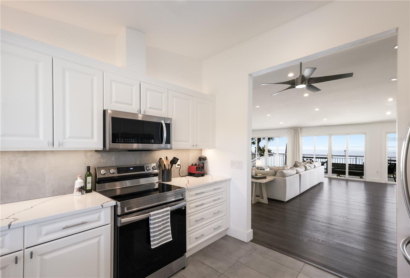 CONQUISTADOR BAYSIDE - Residential