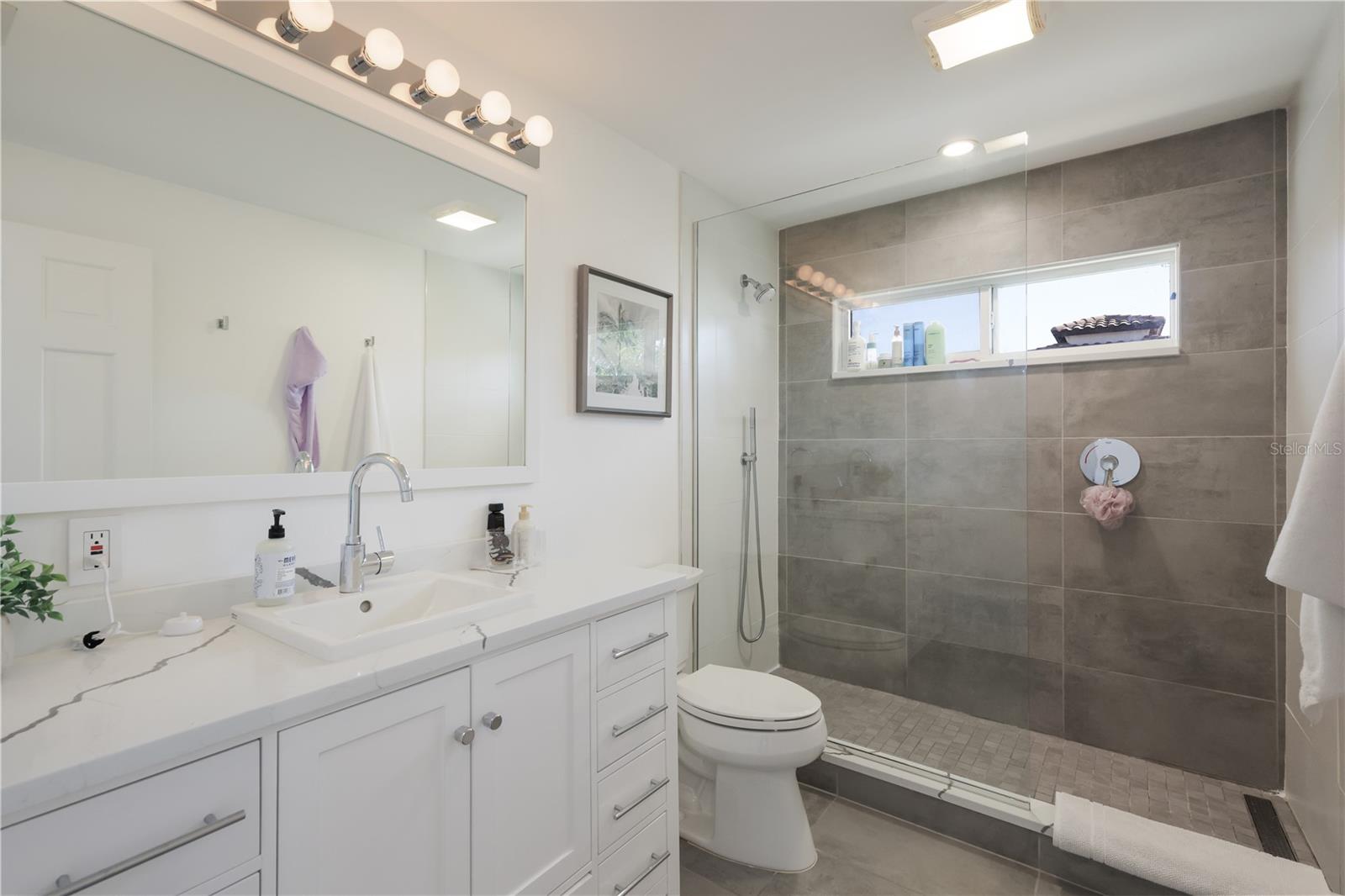 CONQUISTADOR BAYSIDE - Residential