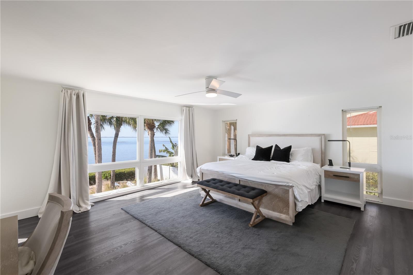 CONQUISTADOR BAYSIDE - Residential