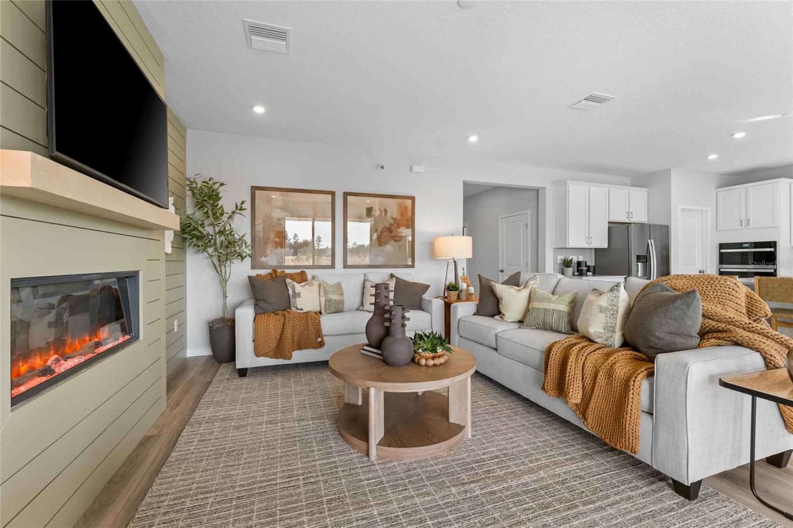 RESERVE EAST - Residential
