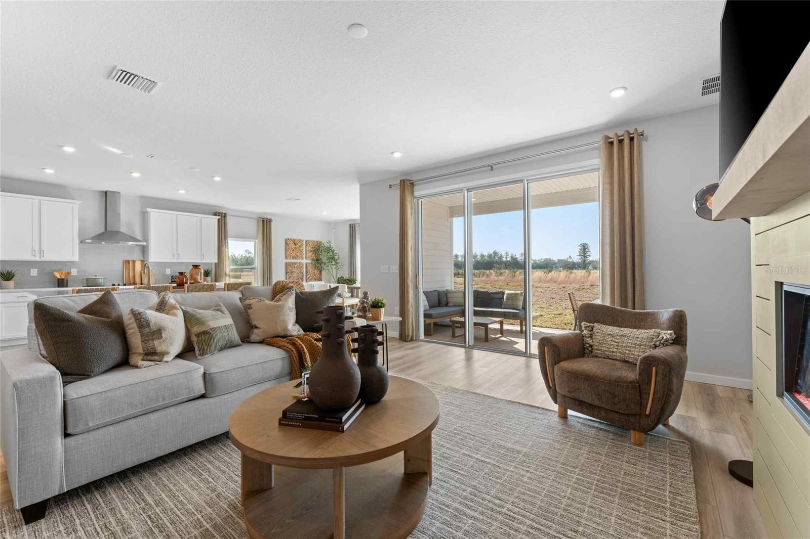 RESERVE EAST - Residential