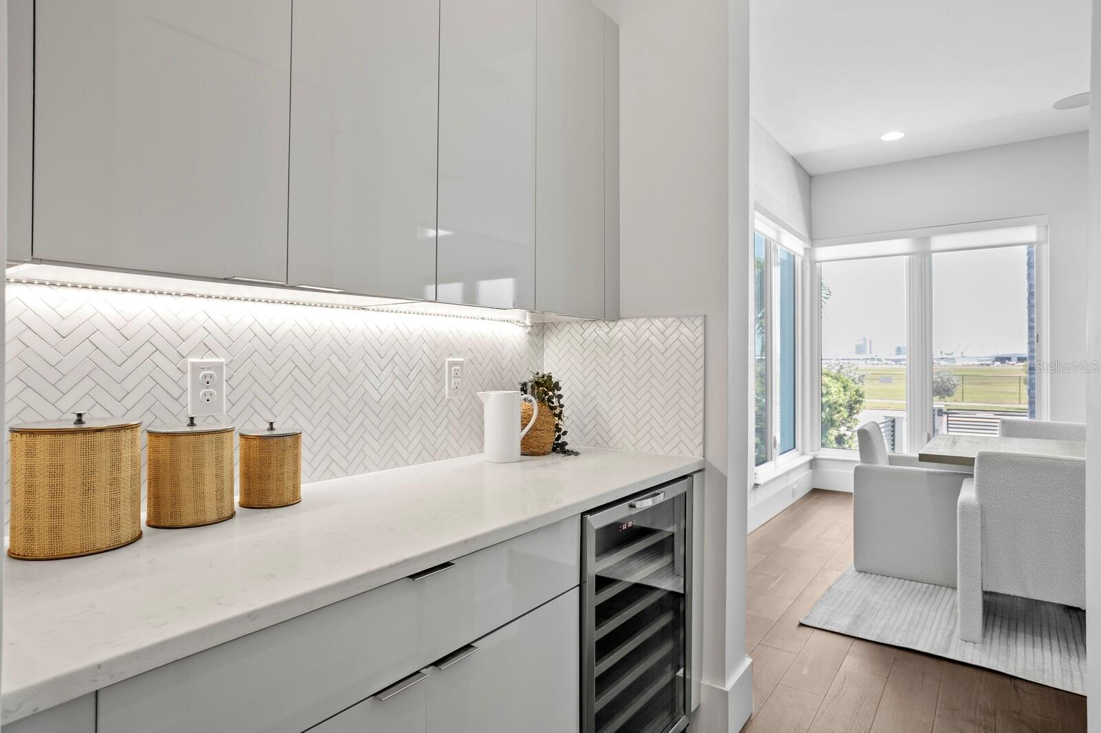 DAVIS ISLANDS BYARS THOMPSON ADD - Residential