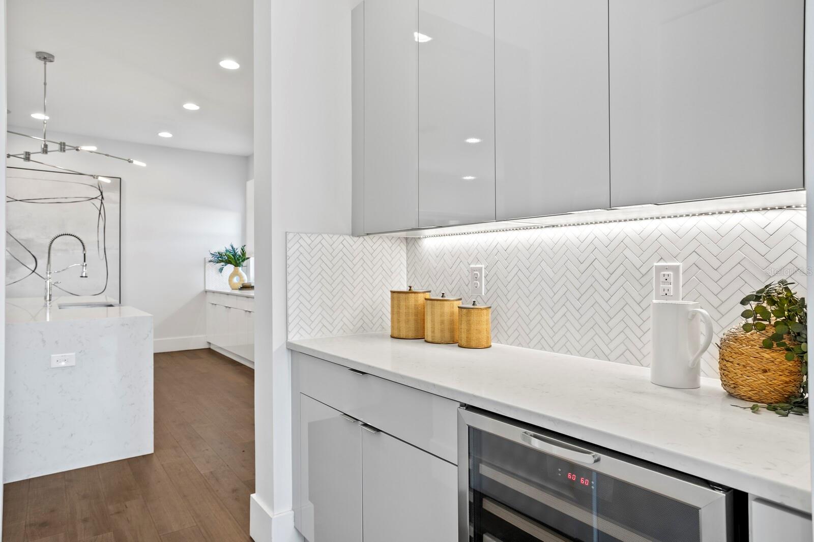 DAVIS ISLANDS BYARS THOMPSON ADD - Residential