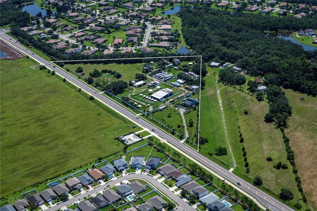 Photo of 211 Rye Road NE, Bradenton, FL 34212 (MLS # A4688414)