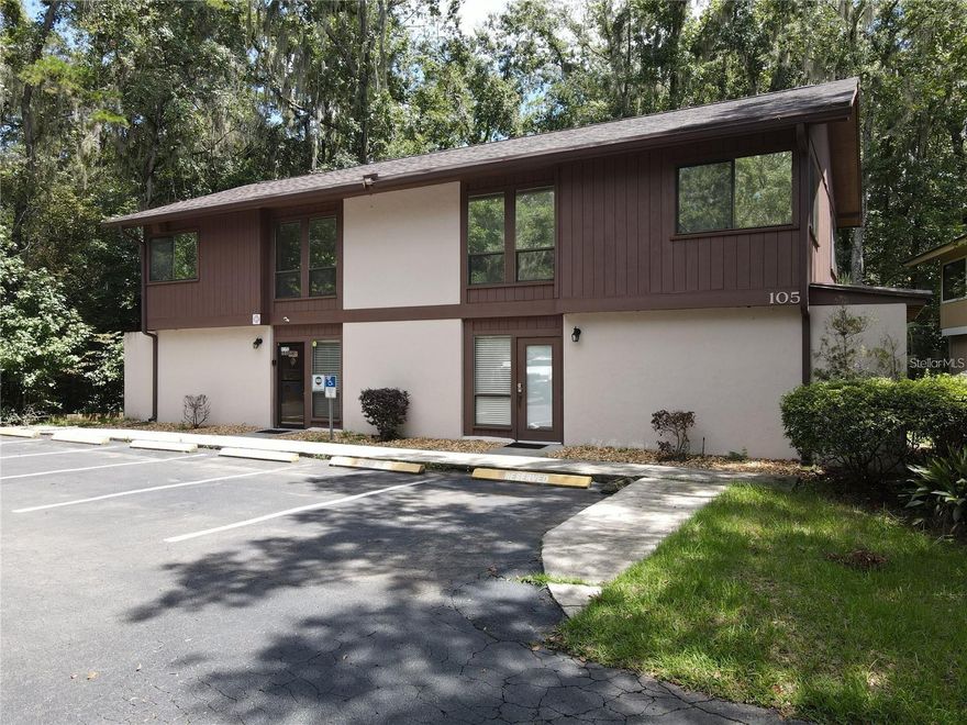 Very nice, fully FURNISHED townhome available for short or long-term rental in January, 2026. This townhome is less than 2 miles to the UF stadium and close to Westgate Publix and public transportation. Home has granite counters in the kitchen and bathroom. There is a huge walk-in shower in the Bathroom. It has a separate office space as well.