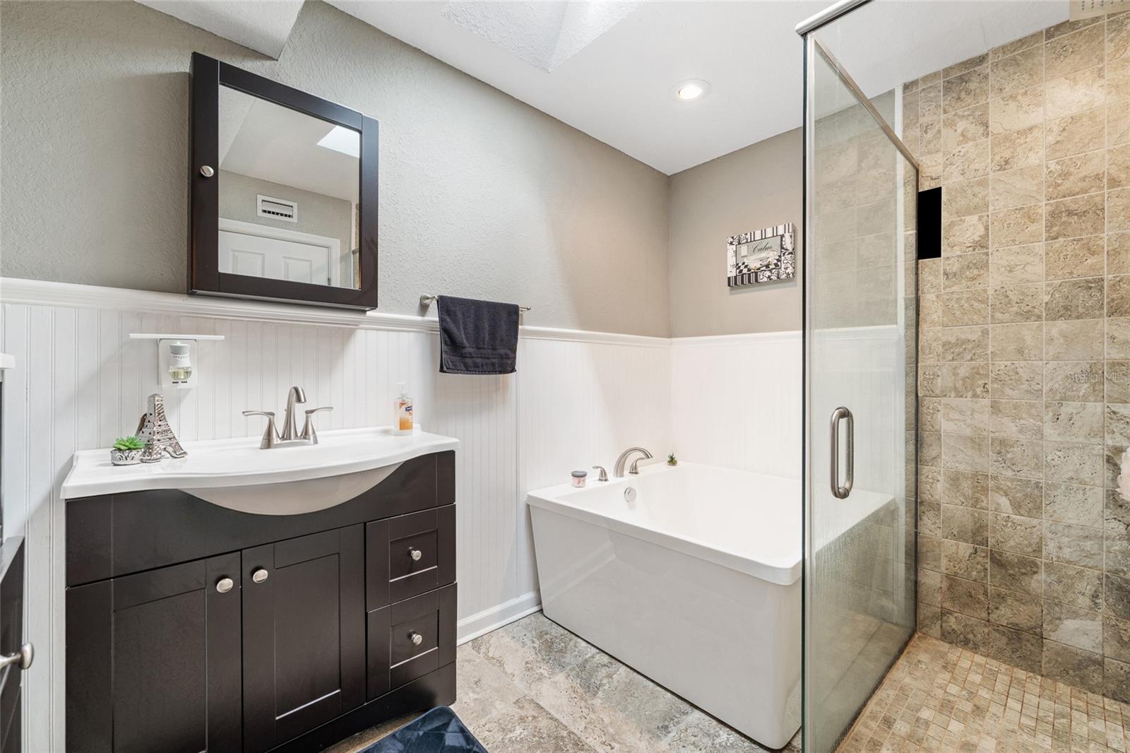 SHOREWOOD PARK - Residential