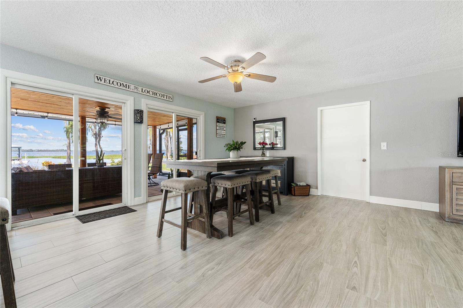 SHOREWOOD PARK - Residential