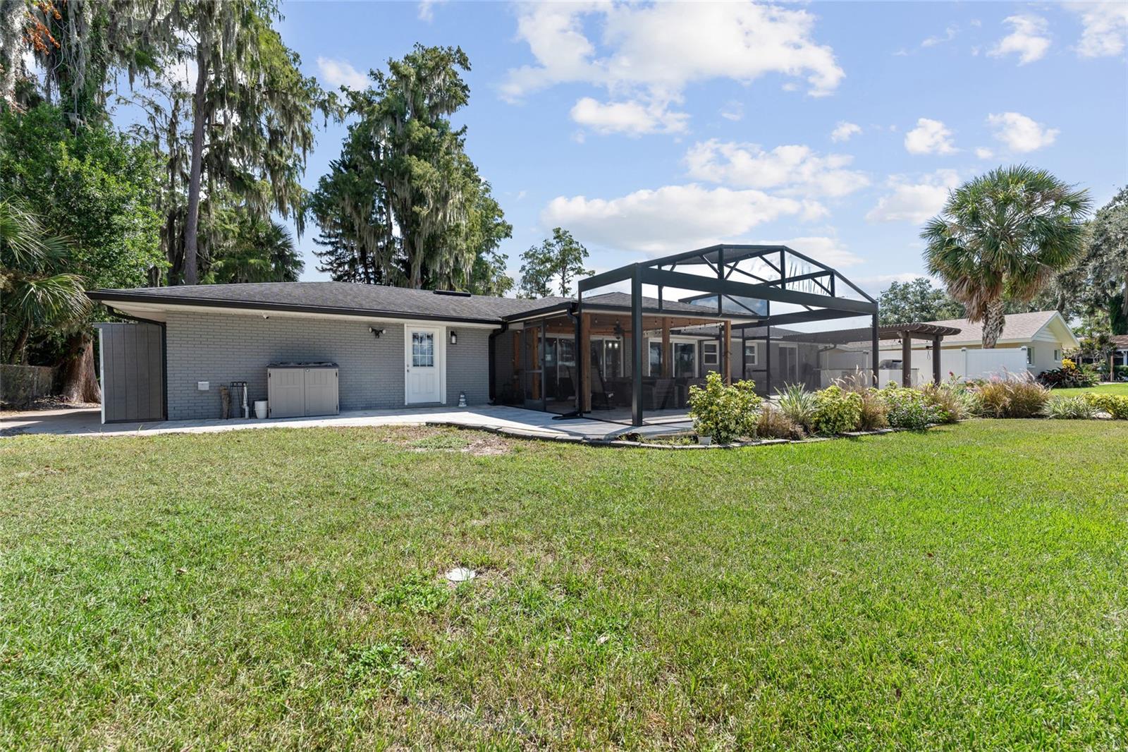 SHOREWOOD PARK - Residential