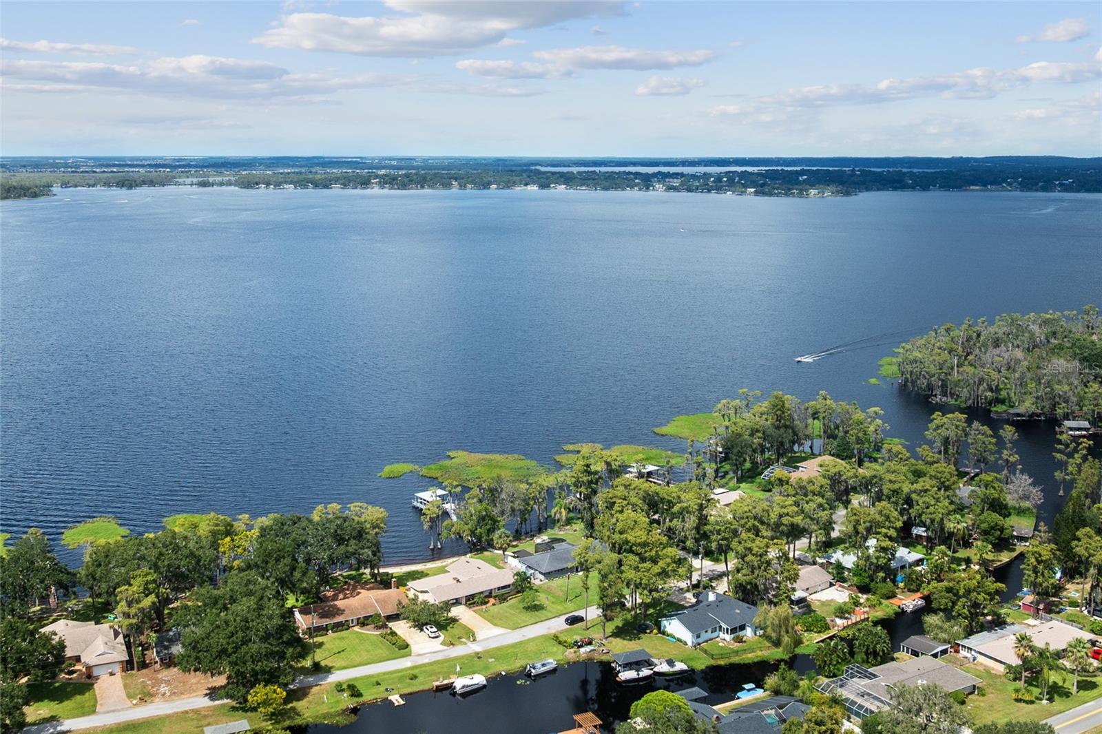 SHOREWOOD PARK - Residential