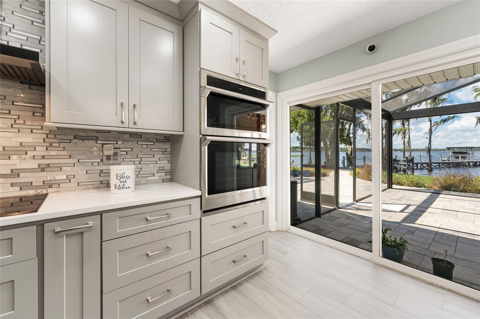 SHOREWOOD PARK - Residential