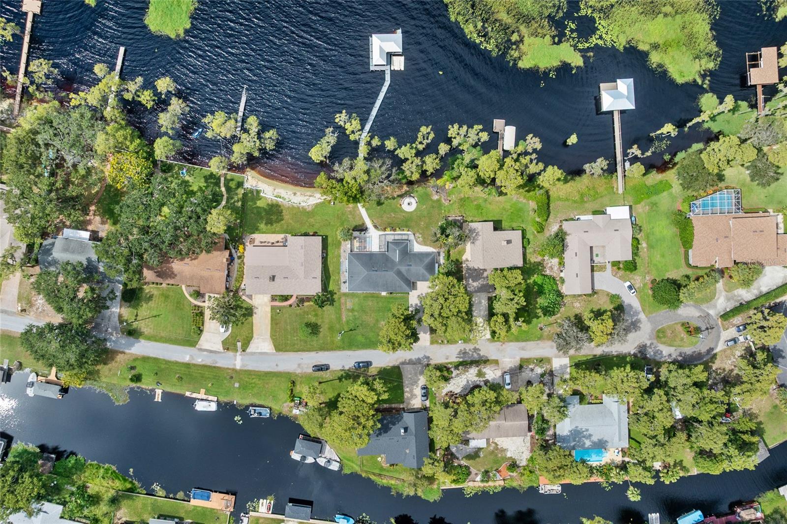 SHOREWOOD PARK - Residential