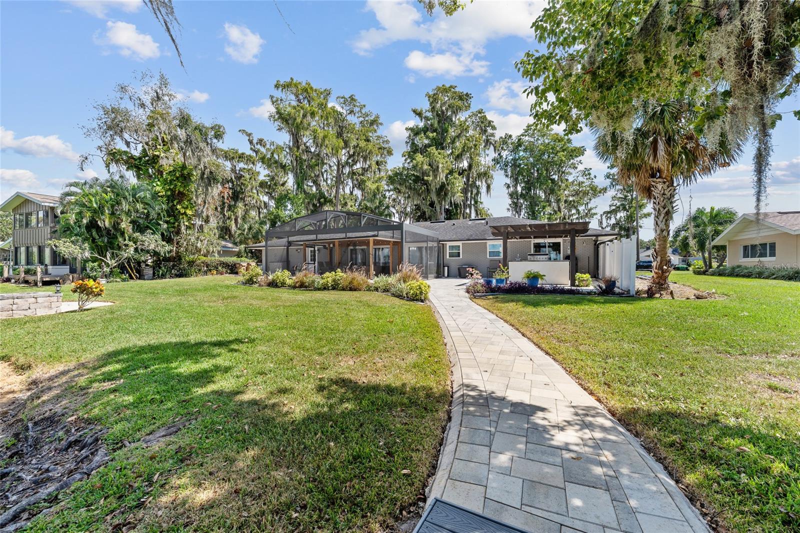 SHOREWOOD PARK - Residential
