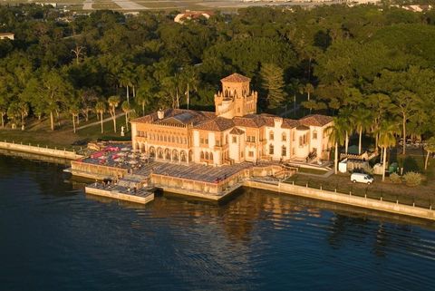 A home in SARASOTA