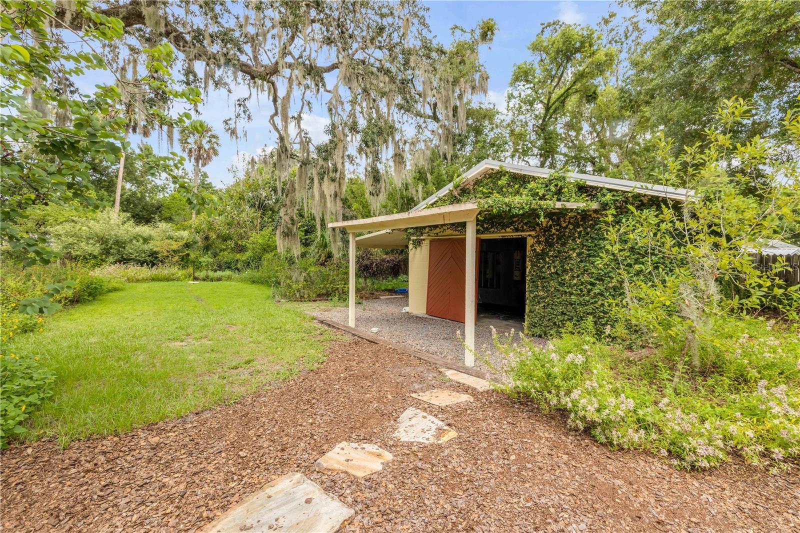 WILSONS BLK 85-86 DELAND - Residential