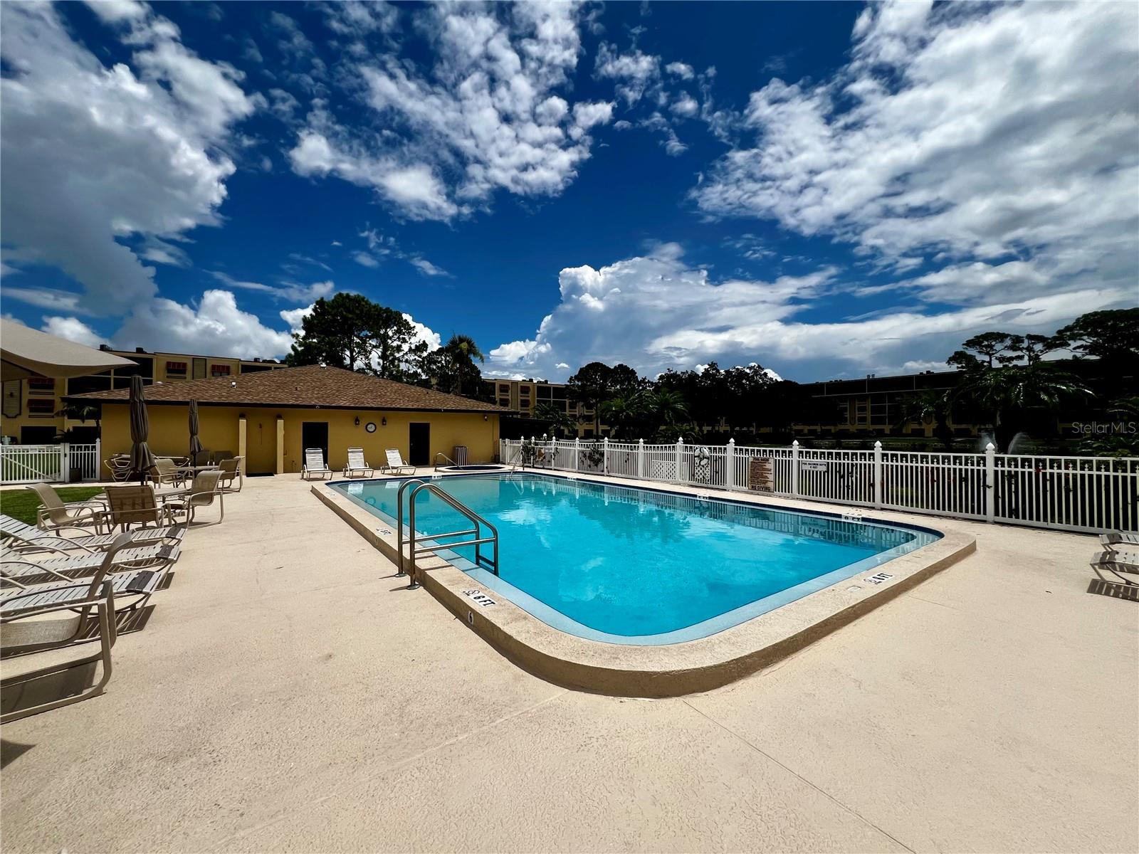 TOWNHOMES OF PARK PLACE - Residential