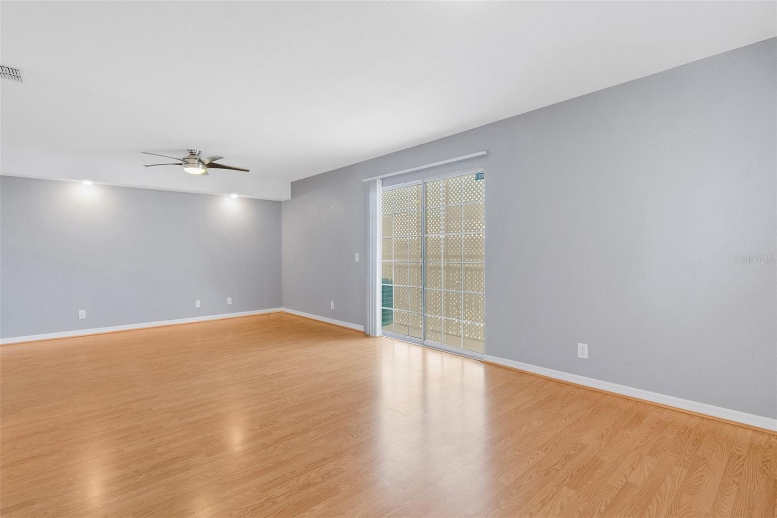TOWNHOMES OF PARK PLACE - Residential