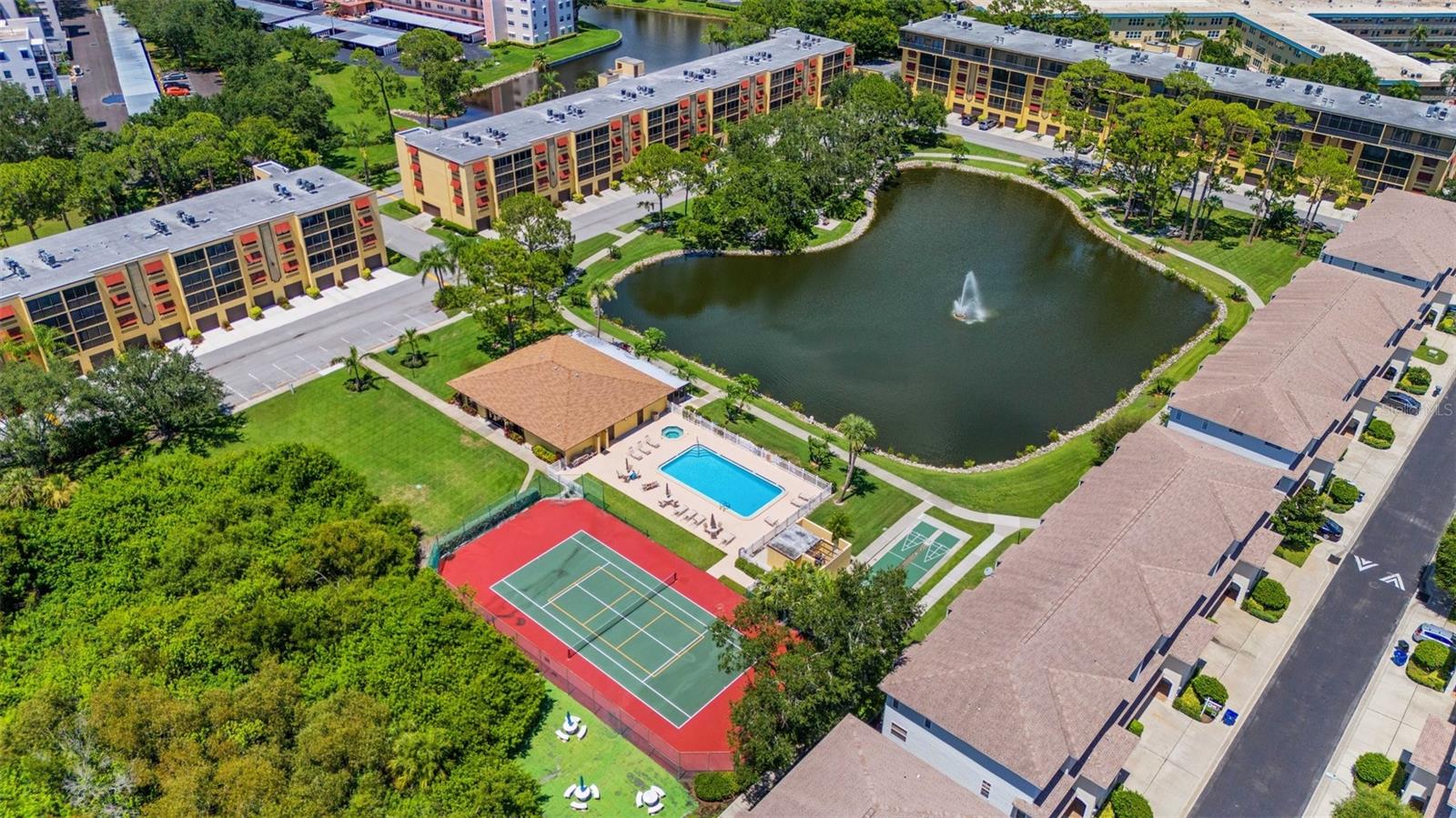 TOWNHOMES OF PARK PLACE - Residential