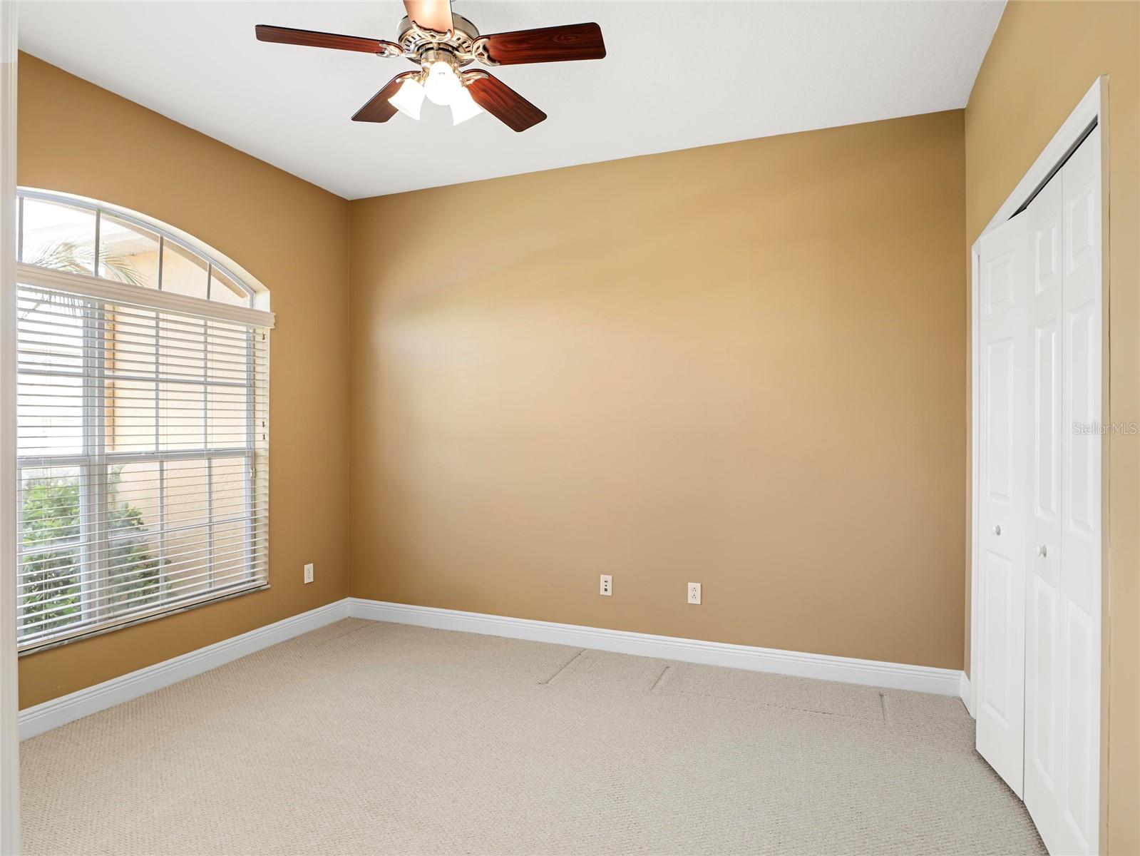 375 BRENTWOOD CLUB COVE