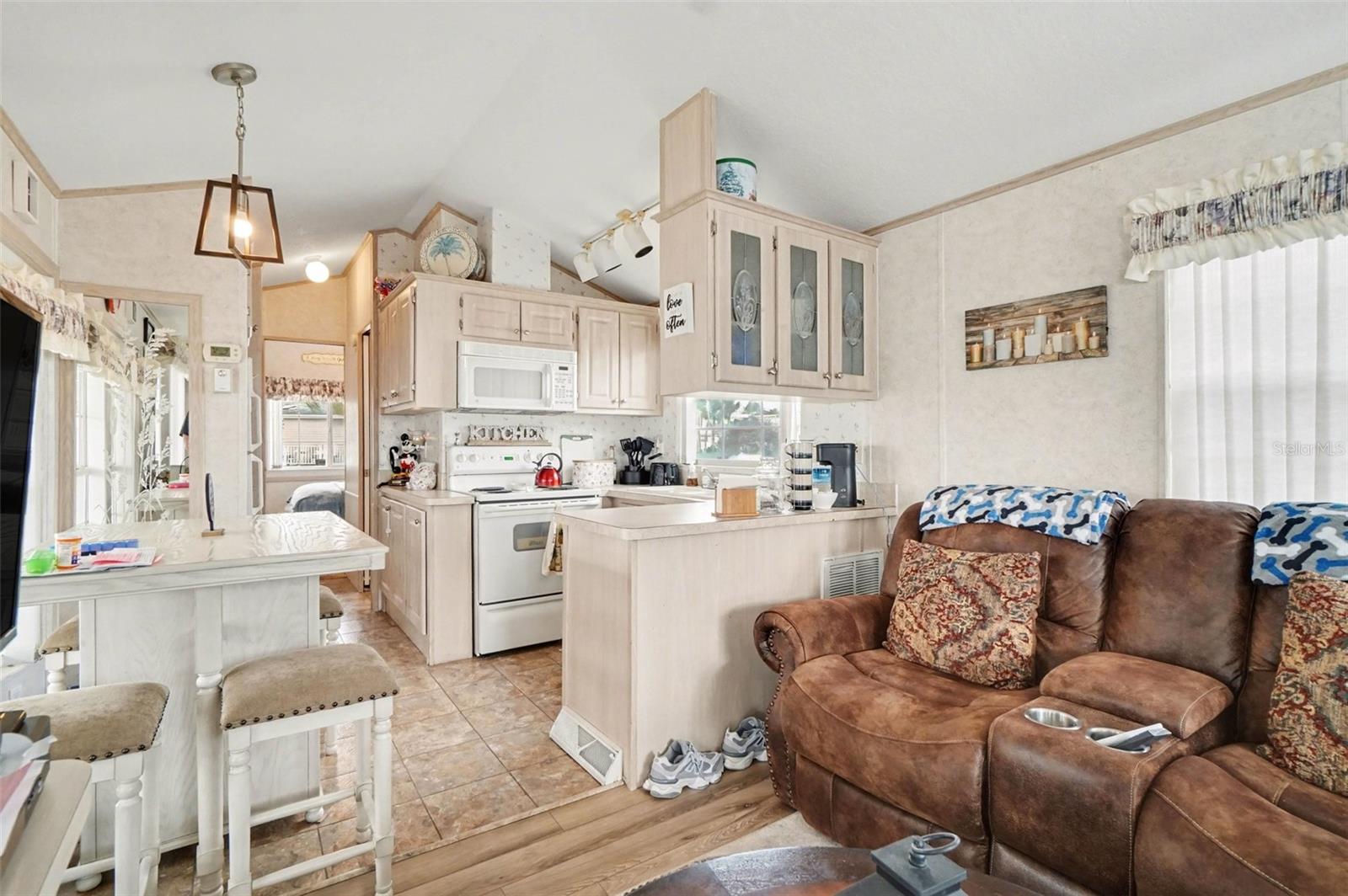 OUTDOOR RESORTS AMERICA - Residential