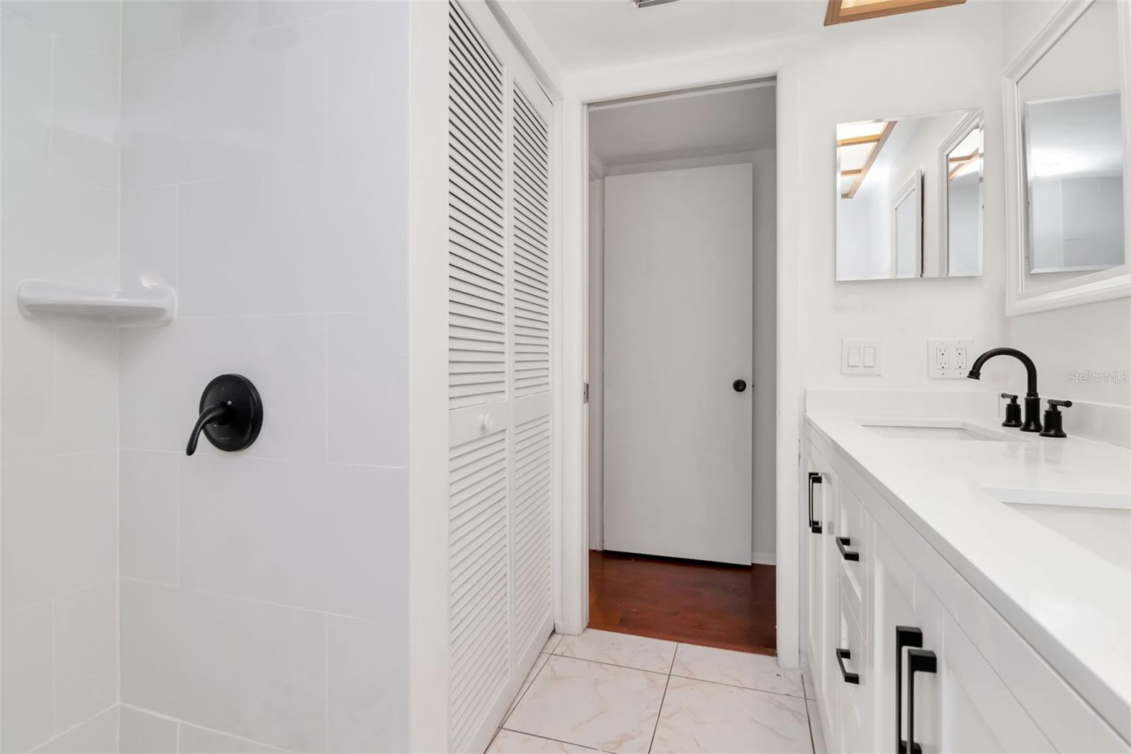 EAST LAKE WOODLANDS WOODLAKE RUN - Residential