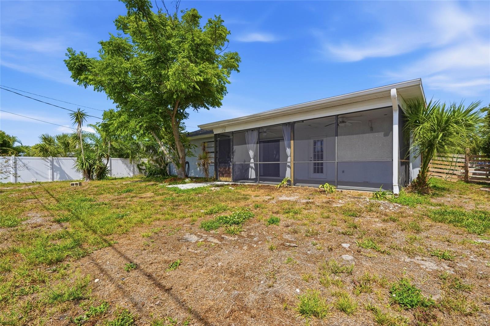 SOUTH VENICE - Residential