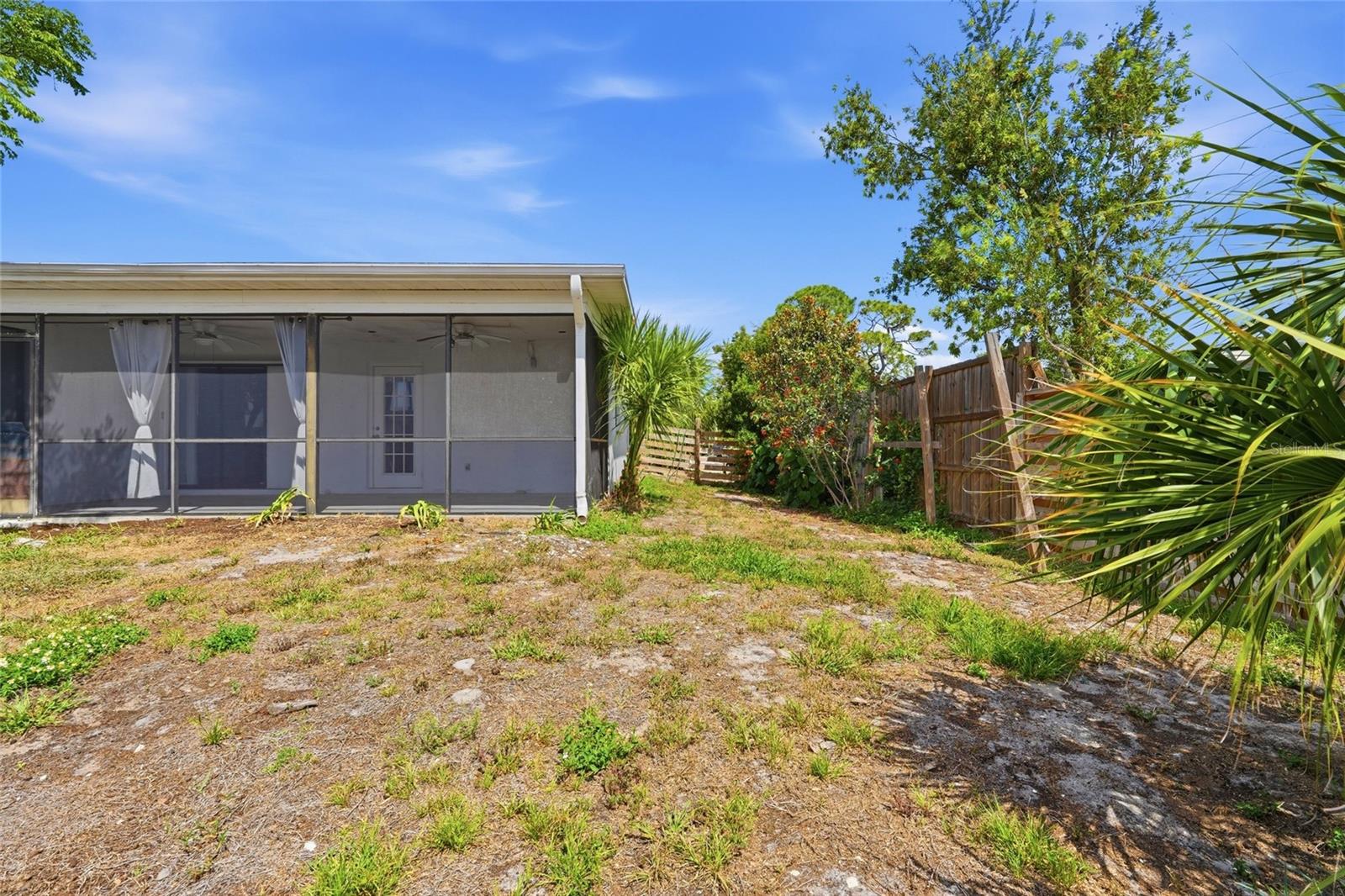 SOUTH VENICE - Residential
