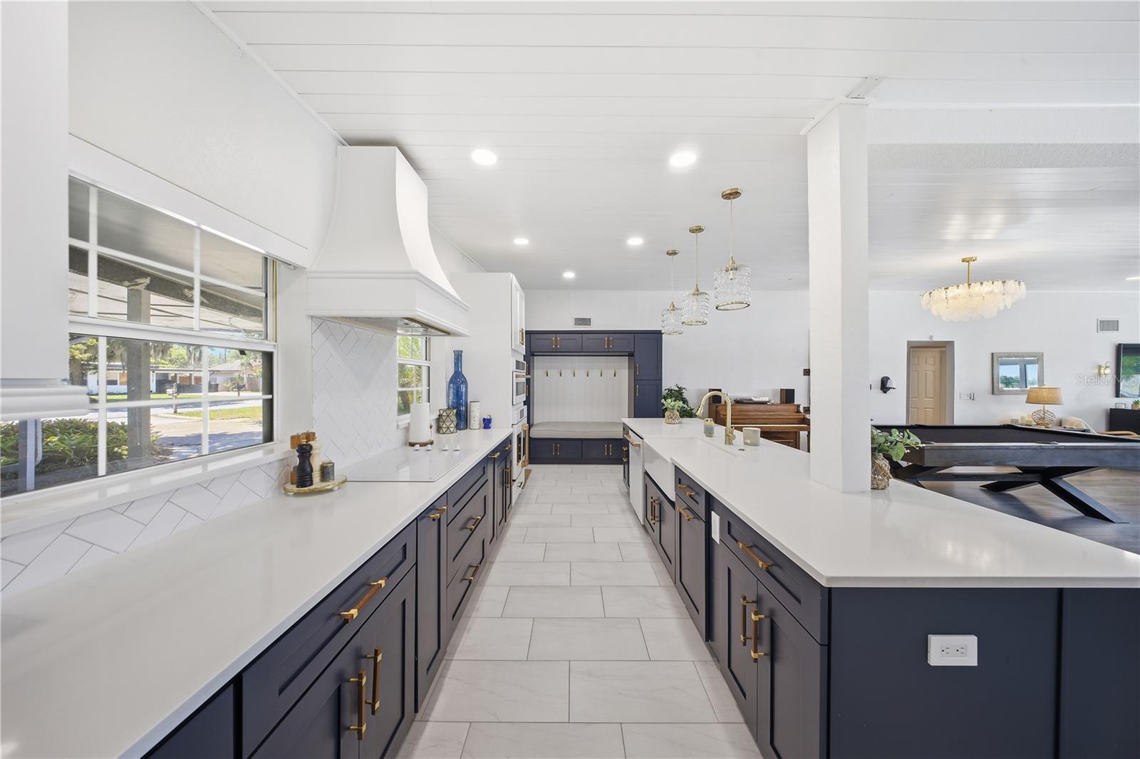 5716 MOONLIGHT CIRCLE