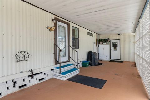 A home in BROOKSVILLE