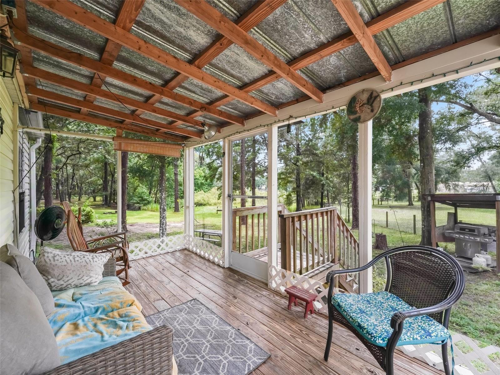 HOLIDAY SHORES - Residential