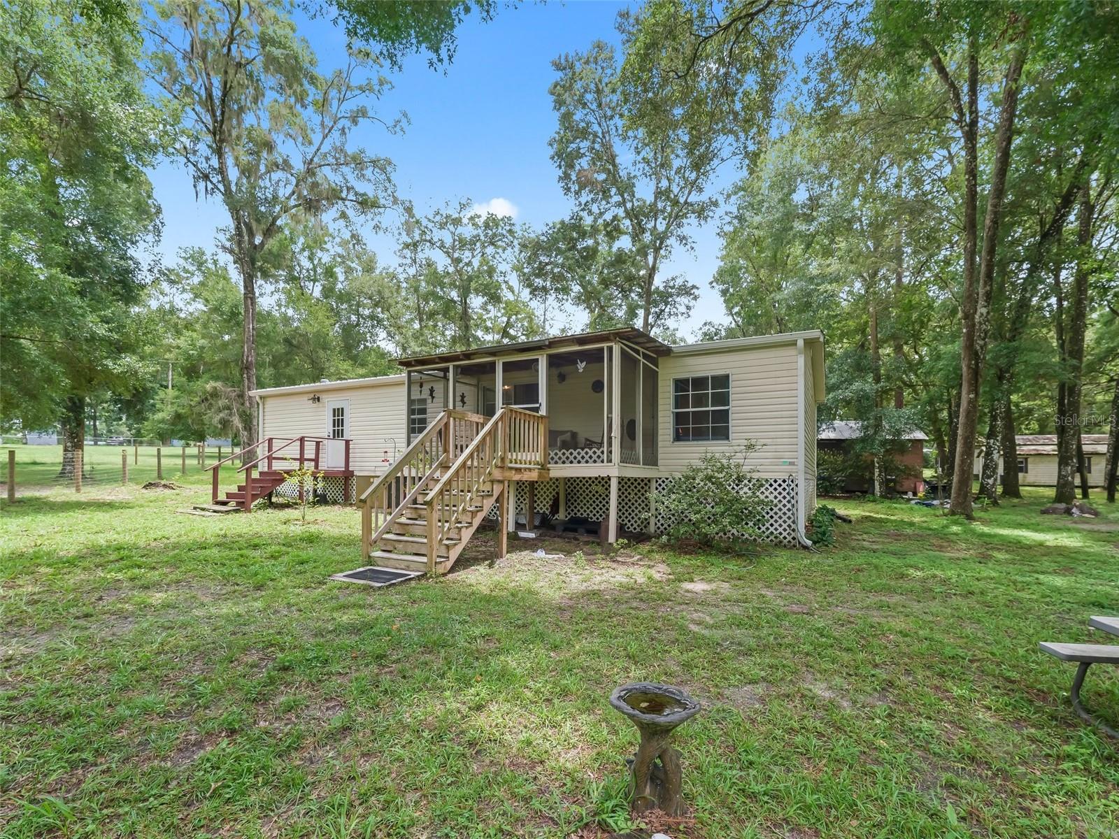 HOLIDAY SHORES - Residential