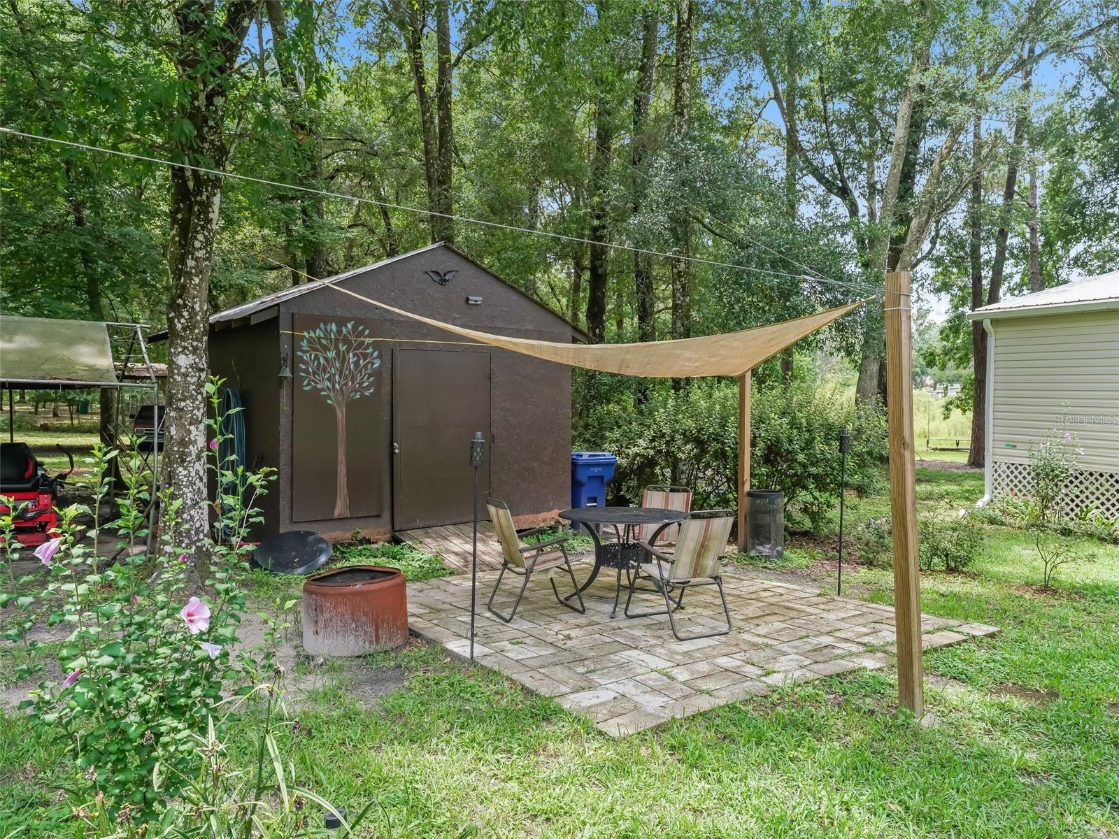 HOLIDAY SHORES - Residential