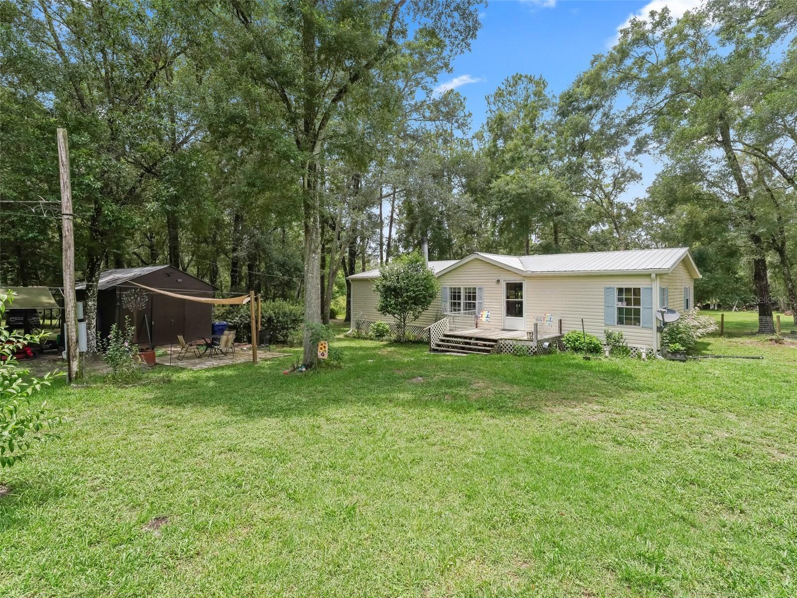 HOLIDAY SHORES - Residential