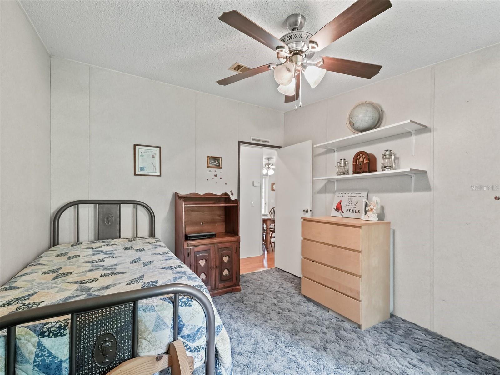 HOLIDAY SHORES - Residential