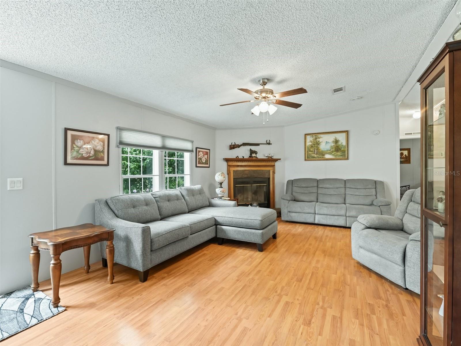 HOLIDAY SHORES - Residential