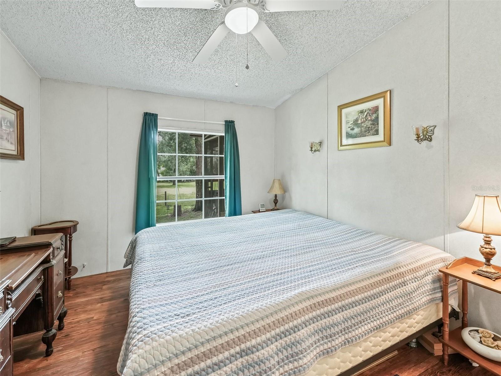 HOLIDAY SHORES - Residential