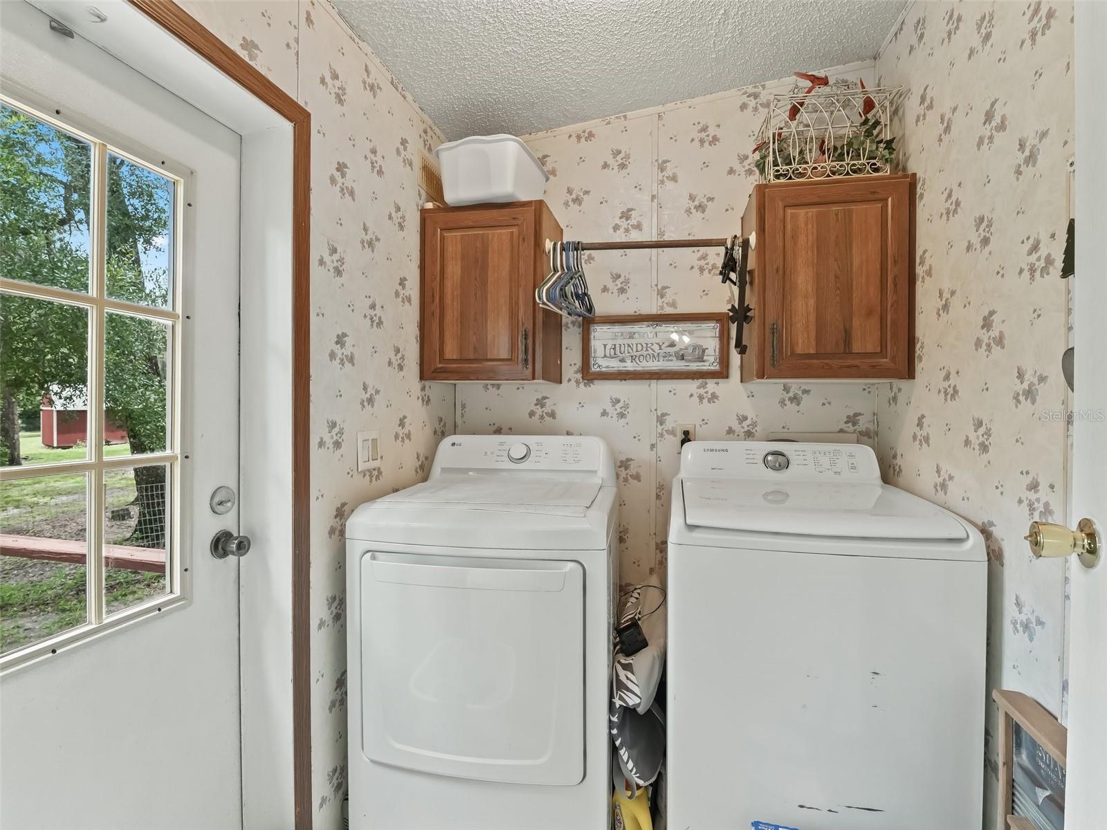 HOLIDAY SHORES - Residential