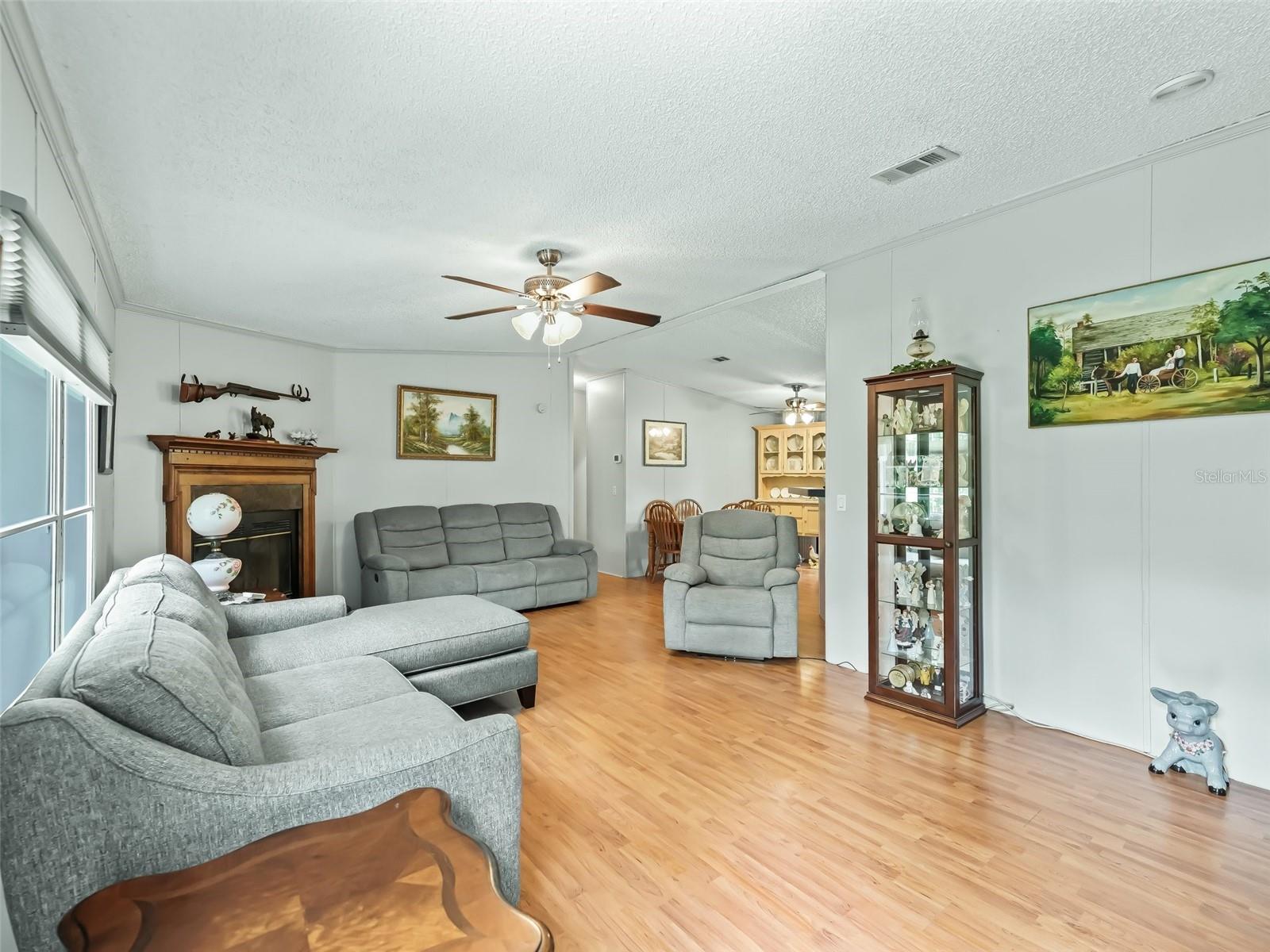 HOLIDAY SHORES - Residential