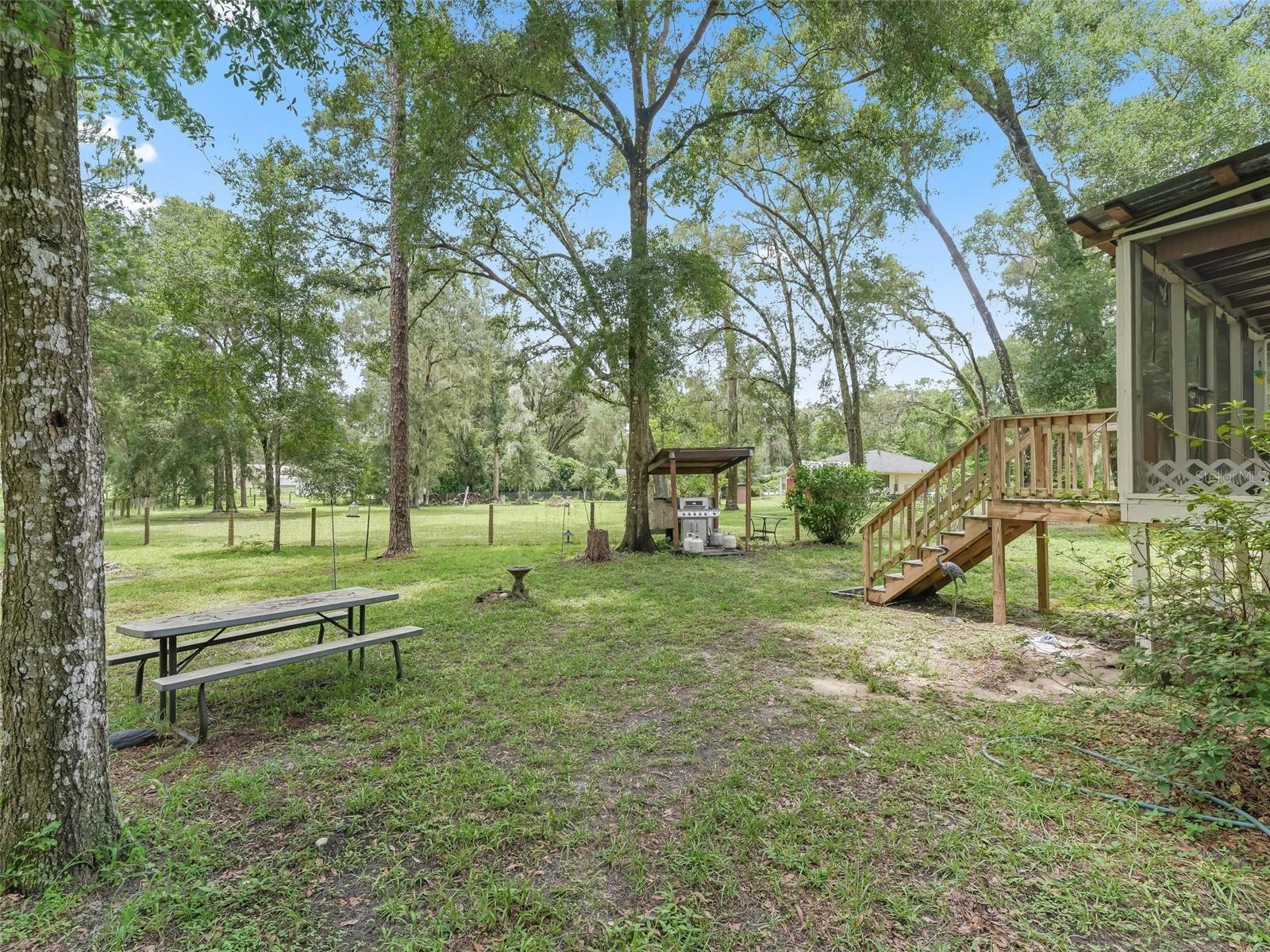 HOLIDAY SHORES - Residential