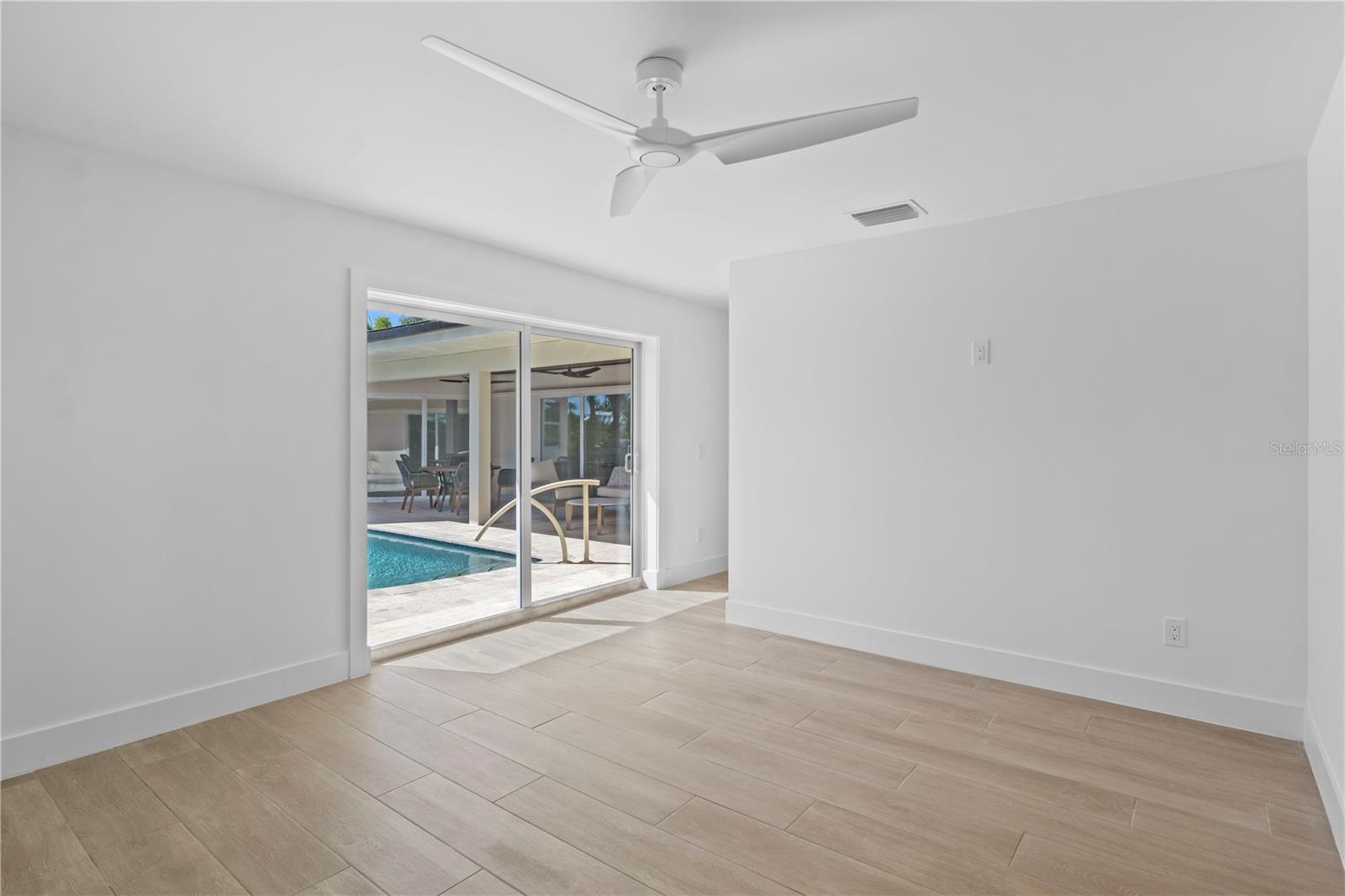 KEY ROYALE 9TH ADD - Residential
