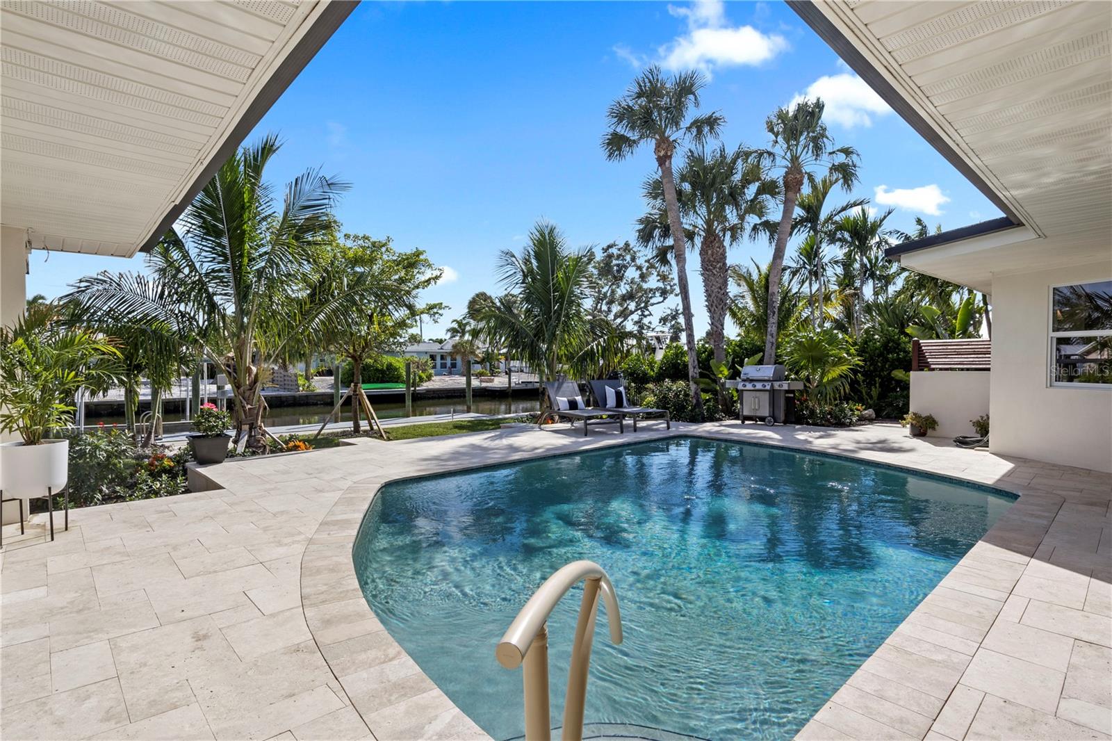 KEY ROYALE 9TH ADD - Residential