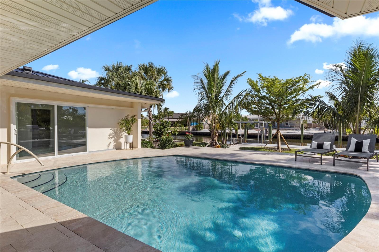 KEY ROYALE 9TH ADD - Residential