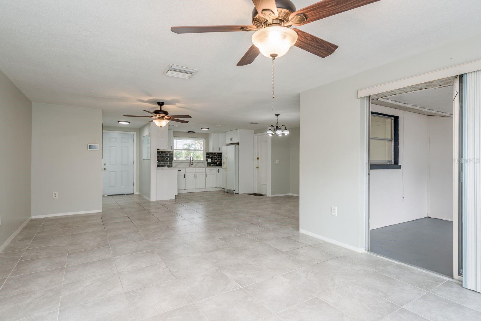 JASMINE LAKES - Residential Lease