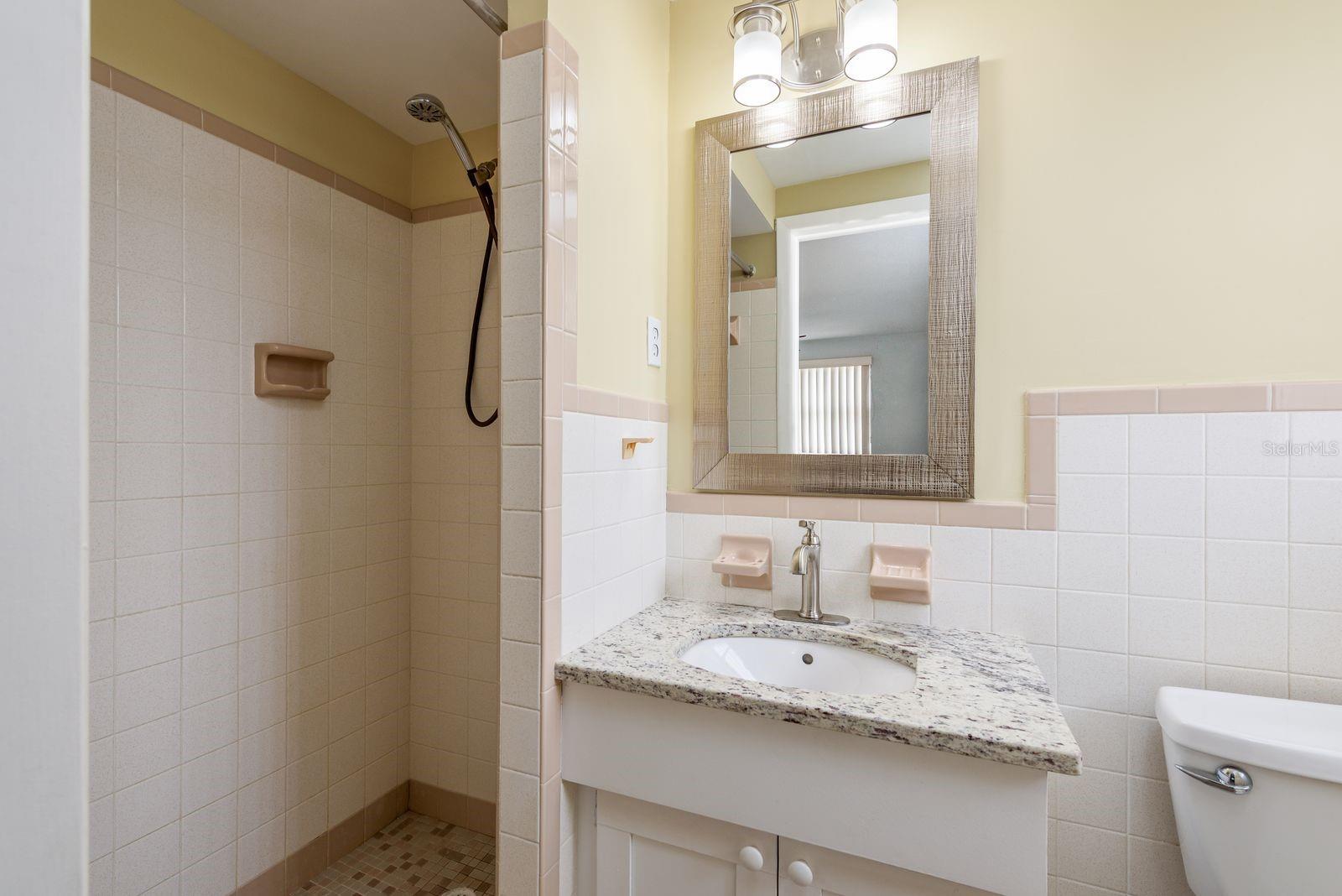 JASMINE LAKES - Residential Lease