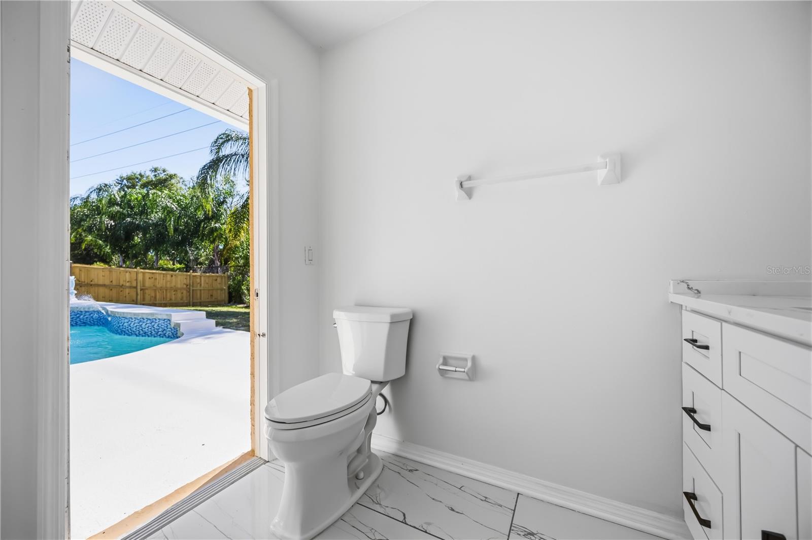 BAY OAKS ESTATES - Residential