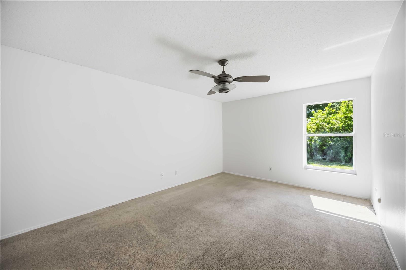 BAY OAKS ESTATES - Residential