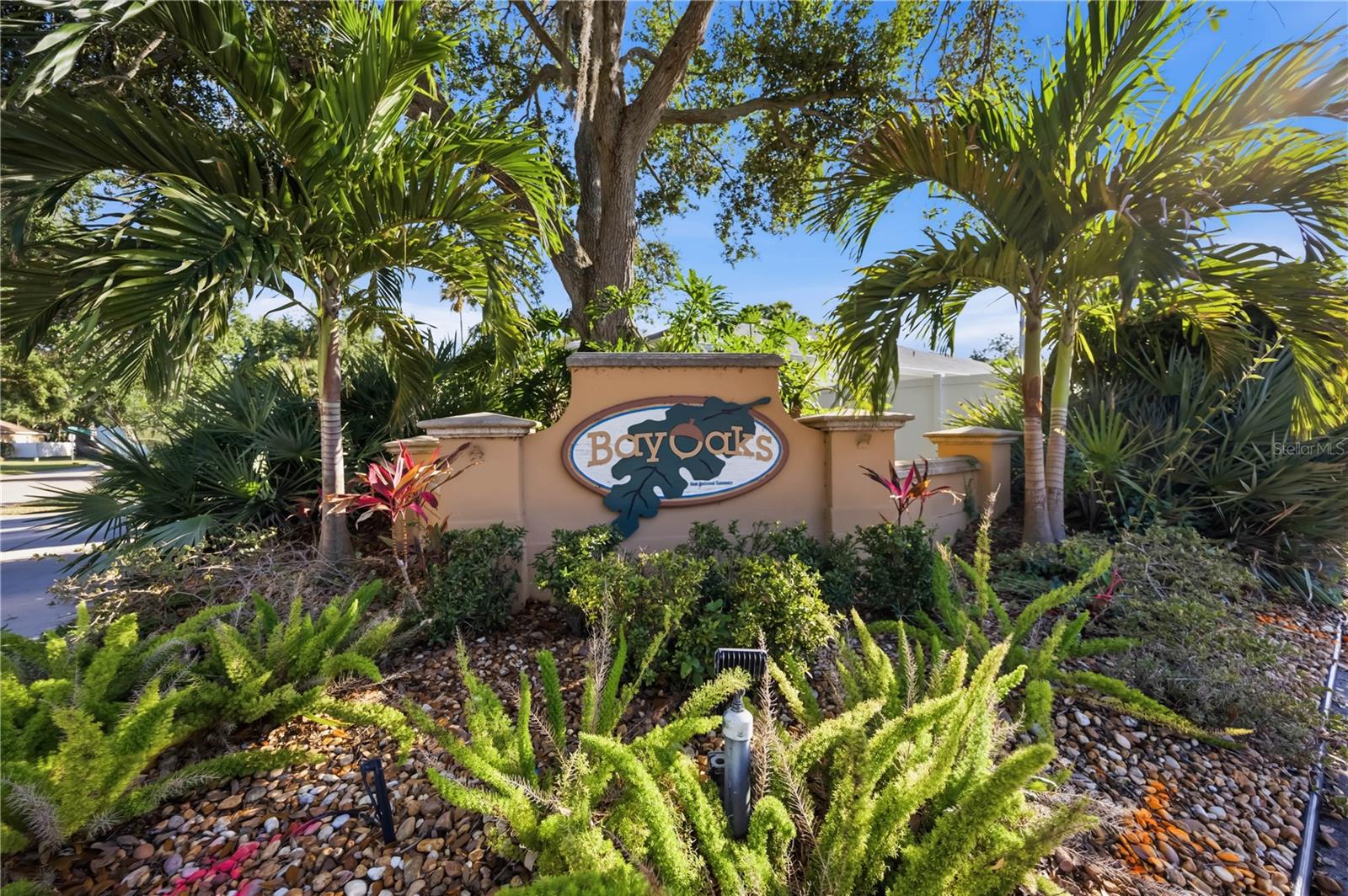 BAY OAKS ESTATES - Residential